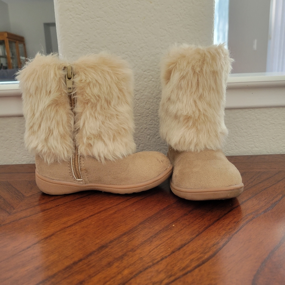 🥳SALE🥳 Toddler Boots!❤️ Size 6. - Picture 2 of 6